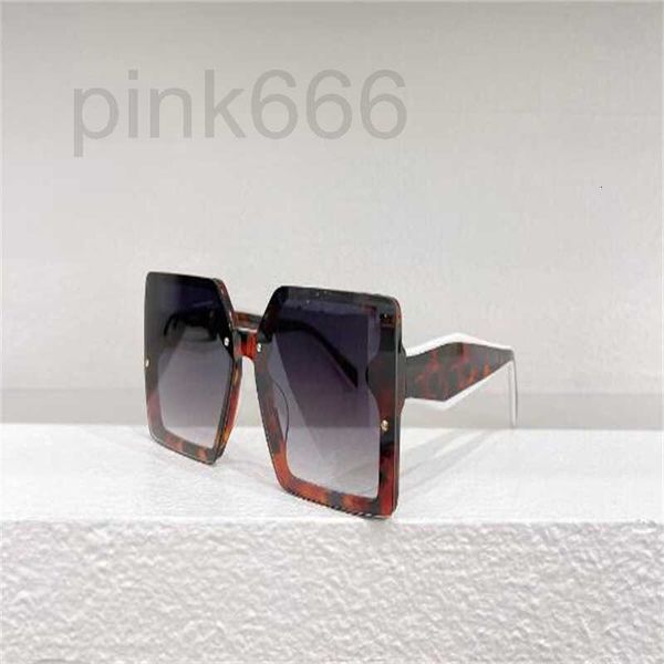 designer womens sunglasses for women men sun glasses mens fashion style protects eyes uv400 lens with random box and case 106xv lcft, White;black
designer womens sunglasses for women men sun glasses mens fashion style protects eyes uv400 lens with random box and case 106xv lcft, White;black