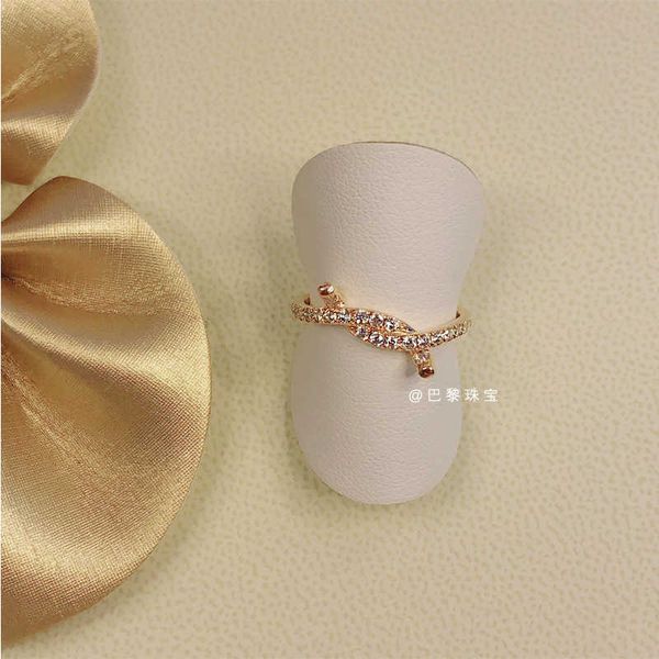 high-quality card c family 2021 new texture emotional knot full diamond 18k rose gold true ring craft decoration women's, Silver
high-quality card c family 2021 new texture emotional knot full diamond 18k rose gold true ring craft decoration women's, Silver