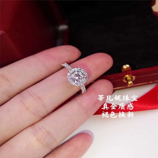 high-quality card yuan surrounding mosan diamond female ring stone simulated wedding, Golden;silver
high-quality card yuan surrounding mosan diamond female ring stone simulated wedding, Golden;silver
