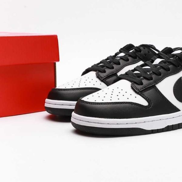 dunks black and white panda last original cardboard development version buckle basketball series low casual sports
dunks black and white panda last original cardboard development version buckle basketball series low casual sports