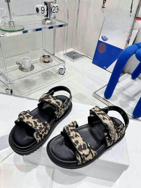 designer women sandals womens slides crystal calf leather casual shoes quilted platform summer beach slipper with box and shopping bag, Black
designer women sandals womens slides crystal calf leather casual shoes quilted platform summer beach slipper with box and shopping bag, Black
