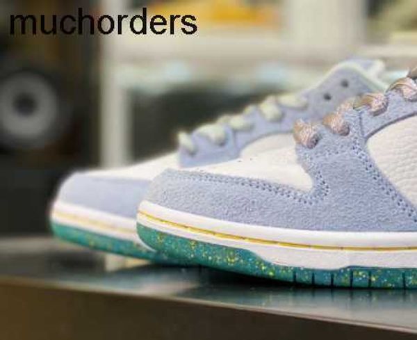dunks panda shadow grey ice and snow adventure putian layer cowhide low boys and girls' cricket shoes high version
dunks panda shadow grey ice and snow adventure putian layer cowhide low boys and girls' cricket shoes high version