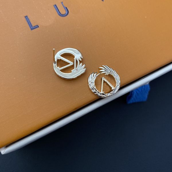 18k gold plated earrings letter stud alloy earrings new womens luxury love gifts jewelry new womens vintage designer earrings, Golden;silver
18k gold plated earrings letter stud alloy earrings new womens luxury love gifts jewelry new womens vintage designer earrings, Golden;silver