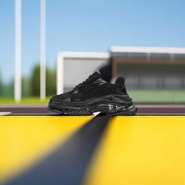 designer triple s men women casual shoes sneakers platform black white grey red pink blue green light tan oreo mens trainers sports fashion
designer triple s men women casual shoes sneakers platform black white grey red pink blue green light tan oreo mens trainers sports fashion