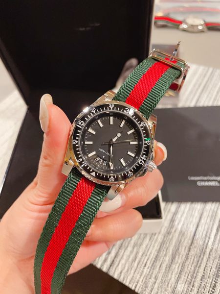 new 40mm designer dive women watch swiss quartz movement super luminous rotating bezel fashion lady watches sapphire crystal water resistant, Slivery;brown
new 40mm designer dive women watch swiss quartz movement super luminous rotating bezel fashion lady watches sapphire crystal water resistant, Slivery;brown