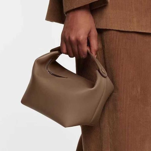 designer bags leather bag large capacity shoulder cowhide hand mother lichee grain head layer bucketclassic tote bag the row 5ksd
designer bags leather bag large capacity shoulder cowhide hand mother lichee grain head layer bucketclassic tote bag the row 5ksd