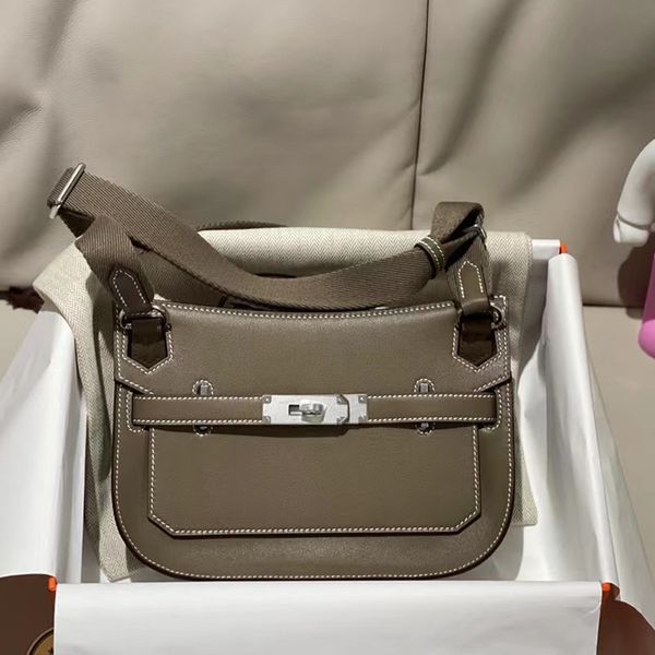 10a high-end women's bag handmade beeswax line designer luxury swift leather little classic cute fashion mini gift box h crossbody bag
10a high-end women's bag handmade beeswax line designer luxury swift leather little classic cute fashion mini gift box h crossbody bag