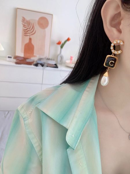 2023 luxury quality charm drop earring with diamond nature shell beads black pink color design have ox stamp ps7117b, Golden
2023 luxury quality charm drop earring with diamond nature shell beads black pink color design have ox stamp ps7117b, Golden
