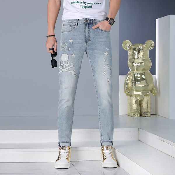 men's trendy brand jeans printed skull light blue denim trousers streetwear summer slim small feet versatile korean trend man pants 28-
men's trendy brand jeans printed skull light blue denim trousers streetwear summer slim small feet versatile korean trend man pants 28-