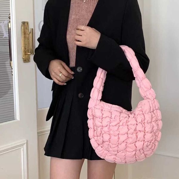 korean new bubble fold cloud bag for women's fashion crowd soft puff shoulder bag candy underarm bag 230615
korean new bubble fold cloud bag for women's fashion crowd soft puff shoulder bag candy underarm bag 230615