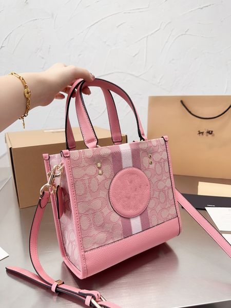 fashion new dempsey tote the latest color matching of cherry blossom powder the color is super cute and super sweet shoulder bag joker artif
fashion new dempsey tote the latest color matching of cherry blossom powder the color is super cute and super sweet shoulder bag joker artif
