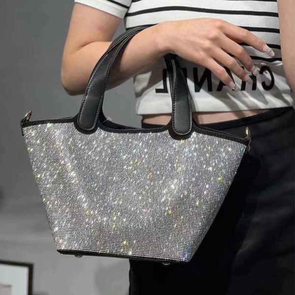 2023 new diamond inlaid bucket bag for women bling high grade handbag, small market vegetable basket, one shoulder crossbody bag 230615
2023 new diamond inlaid bucket bag for women bling high grade handbag, small market vegetable basket, one shoulder crossbody bag 230615