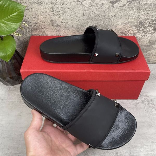 2023-3 women designer slipper slide sandals summer classic brand beach casual sandals size 35-46, Black
2023-3 women designer slipper slide sandals summer classic brand beach casual sandals size 35-46, Black