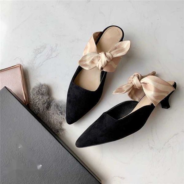 leather low heel muller shoes baotou half slippers elegant bow pointed cat heel sandals women, Black
leather low heel muller shoes baotou half slippers elegant bow pointed cat heel sandals women, Black