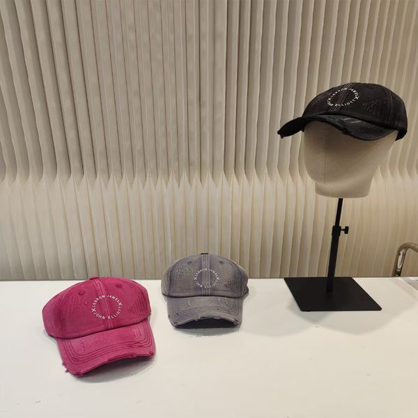 couple fashion letter printing designer ball cap summer vacation travel sports water wash worn 3 colors casquette, Blue;gray
couple fashion letter printing designer ball cap summer vacation travel sports water wash worn 3 colors casquette, Blue;gray