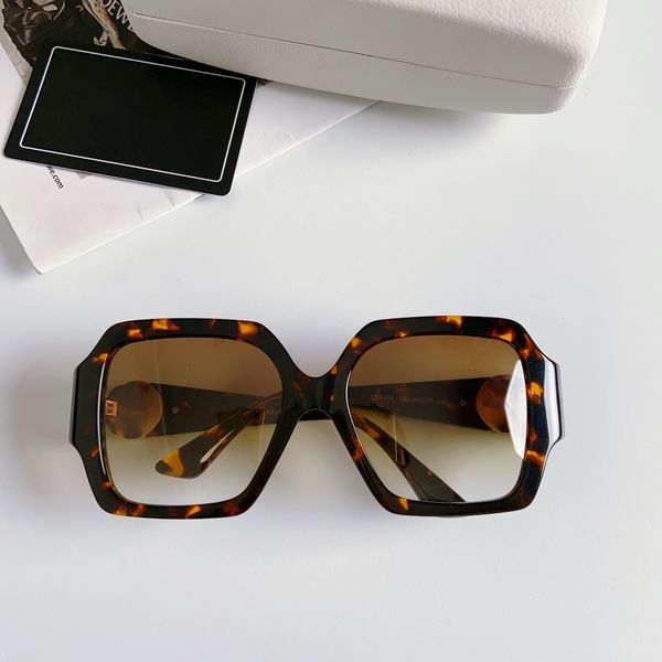 men's sunglasses designer fashion ultraviolet glass lens with leather cover men's and women's sunglasses 5 colors optional, White;black
men's sunglasses designer fashion ultraviolet glass lens with leather cover men's and women's sunglasses 5 colors optional, White;black