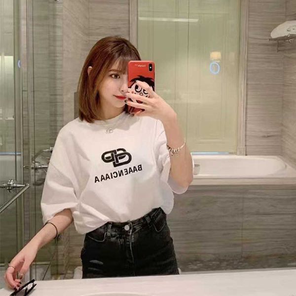 high version summer new luxury fashion family classic lock printing t-shirt men and women couple short sleeve versatile, White
high version summer new luxury fashion family classic lock printing t-shirt men and women couple short sleeve versatile, White