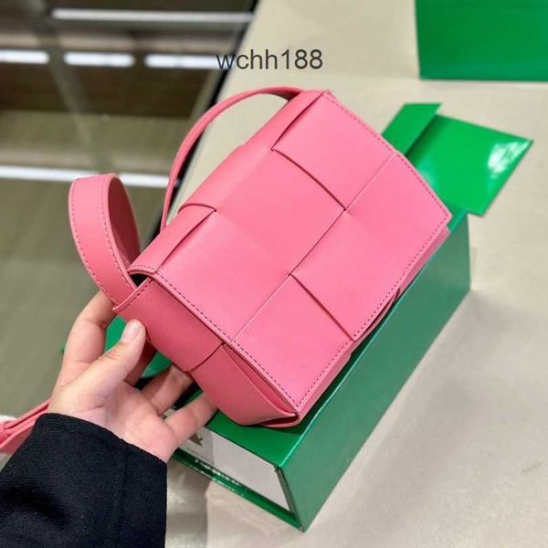 cute shoulder small bags handbags designer high girl bag knitted bottegas square 2023 one venetas travel mini cassettes cross straddle hm70
cute shoulder small bags handbags designer high girl bag knitted bottegas square 2023 one venetas travel mini cassettes cross straddle hm70