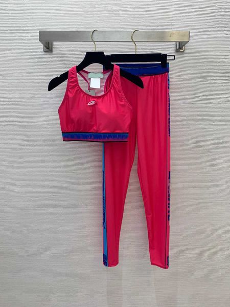 23ss women tracksuit yoga suit women designer clothes new high-stretch pattern contrast ribbon panel navel vest slimming buttock pants set w, Gray
23ss women tracksuit yoga suit women designer clothes new high-stretch pattern contrast ribbon panel navel vest slimming buttock pants set w, Gray
