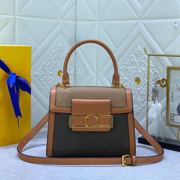 luxury designer colored crossbody bag leather metal buckle bun monograse womens vintage fashion leather handle crossbody shoulder bag handba
luxury designer colored crossbody bag leather metal buckle bun monograse womens vintage fashion leather handle crossbody shoulder bag handba
