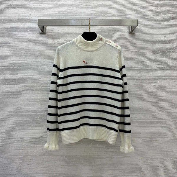 23ss women sweater women designer clothes new wool fabric sequin beaded letter one-piece buttoned round neck pullover striped sweater women, White;black
23ss women sweater women designer clothes new wool fabric sequin beaded letter one-piece buttoned round neck pullover striped sweater women, White;black