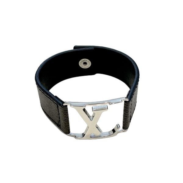 jewelry designer silver black leather bracelets men charm bracelet for women wide hand strap brown flower pattern gold logo stamp printed fa, Golden;silver
jewelry designer silver black leather bracelets men charm bracelet for women wide hand strap brown flower pattern gold logo stamp printed fa, Golden;silver