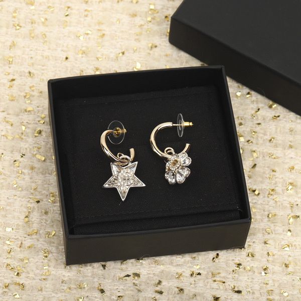 2023 luxury quality charm drop earring with diamond and crystal beads have box stamp star flower shape ps7113b, Golden
2023 luxury quality charm drop earring with diamond and crystal beads have box stamp star flower shape ps7113b, Golden