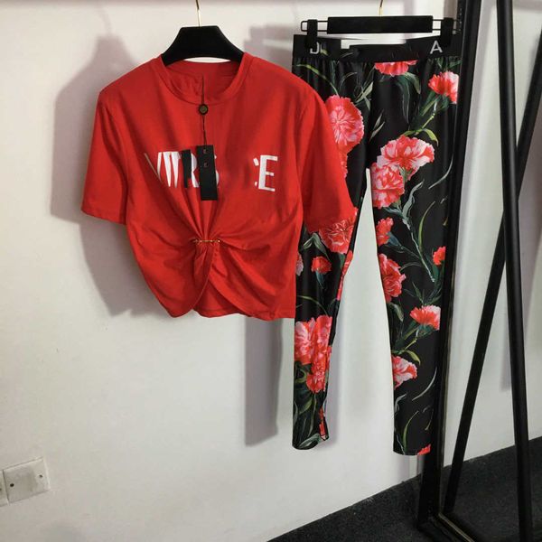 23ss women tracksuit yoga suit women designer clothes letter printing short style waist closing slim fit bottom pants knitted short sleeves, Gray
23ss women tracksuit yoga suit women designer clothes letter printing short style waist closing slim fit bottom pants knitted short sleeves, Gray