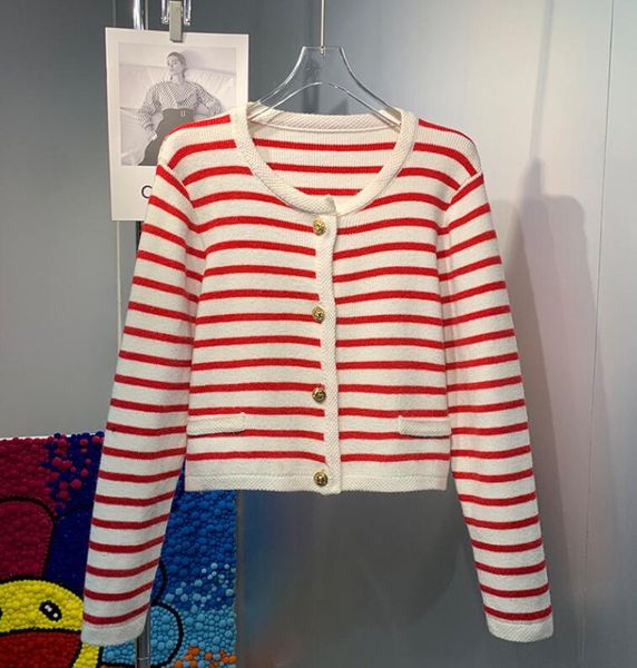 women's sweater 2023 spring and autumn new fashion v-neck knitted cardigan women's round neck stripe loose women's coat, White;black
women's sweater 2023 spring and autumn new fashion v-neck knitted cardigan women's round neck stripe loose women's coat, White;black