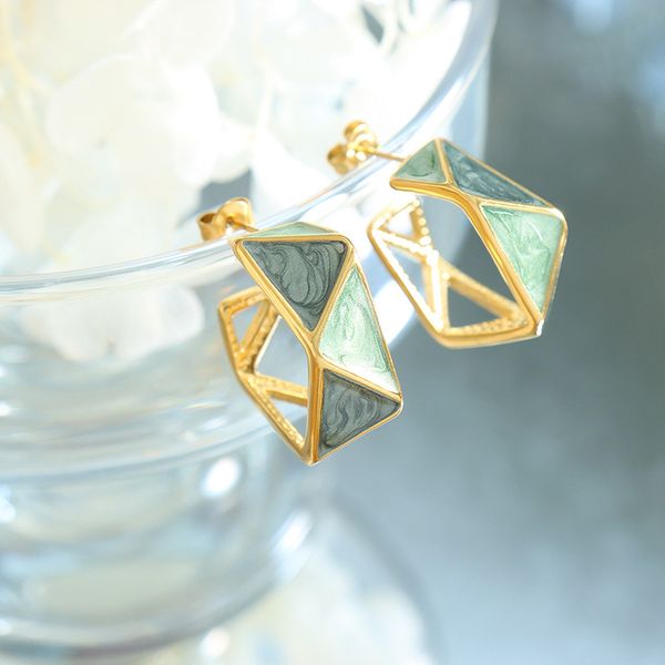 european and american temperament enamel drop oil geometric spring earrings female high-grade temperament personality earrings earrings, Golden;silver
european and american temperament enamel drop oil geometric spring earrings female high-grade temperament personality earrings earrings, Golden;silver