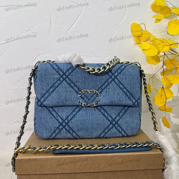 french designer denim bag handicrafts quilted crossbody bag multi pocket chain hardware c-buckle large capacity shoulder bag chain handle to
french designer denim bag handicrafts quilted crossbody bag multi pocket chain hardware c-buckle large capacity shoulder bag chain handle to
