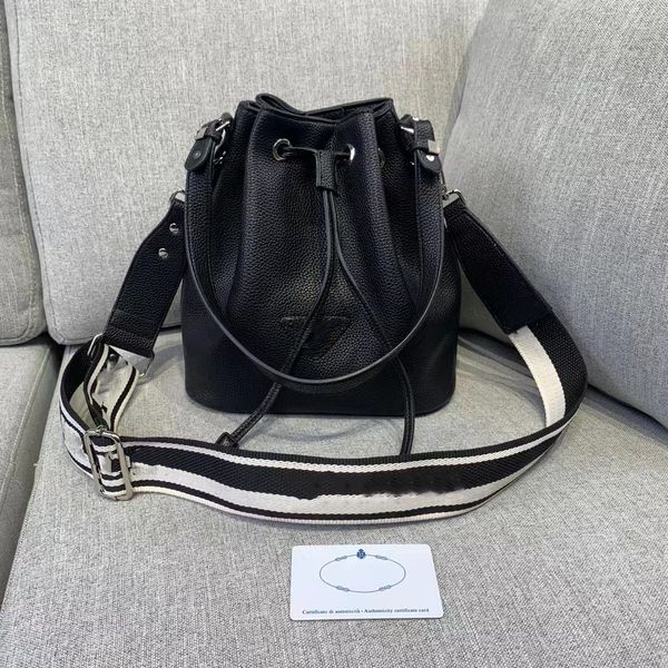 designer bag for women shoulder bag handbag messenger totes fashion metallic handbags classic gift wholesale soft leather travel holiday par
designer bag for women shoulder bag handbag messenger totes fashion metallic handbags classic gift wholesale soft leather travel holiday par