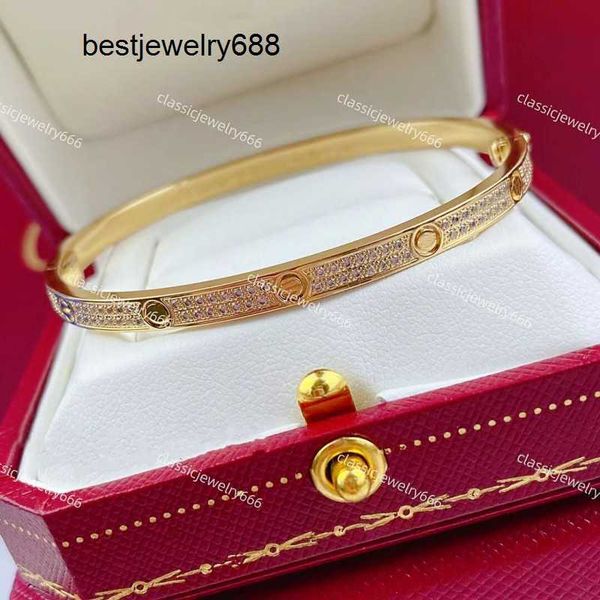 luxury women's bracelet designer narrow screw brand cufflinks bracelet 18k gold jewelry 316 stainless steel band box, Golden;silver
luxury women's bracelet designer narrow screw brand cufflinks bracelet 18k gold jewelry 316 stainless steel band box, Golden;silver