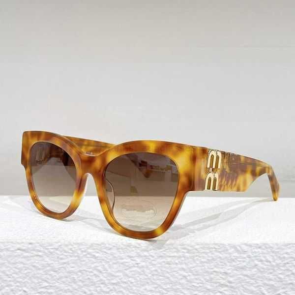designer women cat eye miu sunglasses with black acetate frame miu glimpse sunglasses with classic on temples for womens travel miu sun glas, White;black
designer women cat eye miu sunglasses with black acetate frame miu glimpse sunglasses with classic on temples for womens travel miu sun glas, White;black