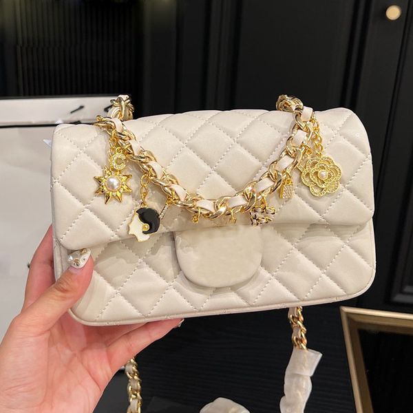 women designer classic flap bag diamonds letter flower badge gold metal hardware matelasse chain real leather crossbody shoulder handbag lux
women designer classic flap bag diamonds letter flower badge gold metal hardware matelasse chain real leather crossbody shoulder handbag lux