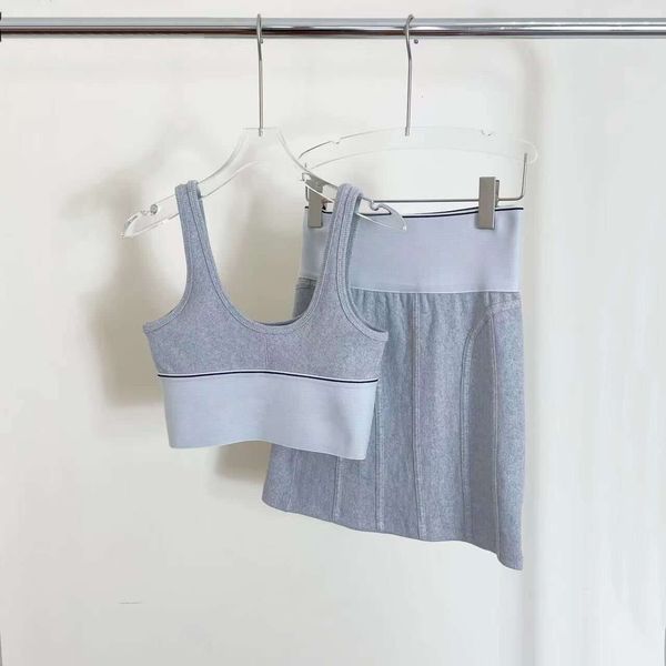 2023 new women's tracksuits two piece dress designer tank cotton stretch cropped yoga suit fiess 2pcs bra mini skirts tanks shorts gol, White
2023 new women's tracksuits two piece dress designer tank cotton stretch cropped yoga suit fiess 2pcs bra mini skirts tanks shorts gol, White