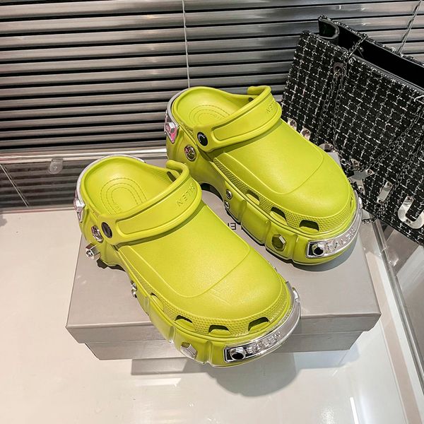 designer slippers women mens slide foam runners thick sole slippers sandals beach casual sports sandals slides waterproof slippers with box, Black
designer slippers women mens slide foam runners thick sole slippers sandals beach casual sports sandals slides waterproof slippers with box, Black