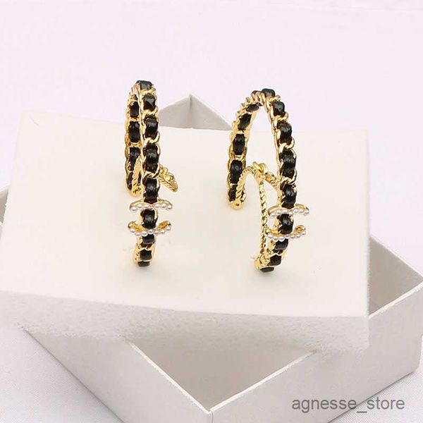 stud women earrings designers letter ear stud 18k gold cubic earring for wedding jewerlry accessories r230619, Golden;silver
stud women earrings designers letter ear stud 18k gold cubic earring for wedding jewerlry accessories r230619, Golden;silver