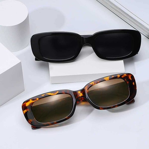 4-piece set of retro sunglasses small square rectangle 90s glasses fashion y2k women's aesthetics 9o94, White;black
4-piece set of retro sunglasses small square rectangle 90s glasses fashion y2k women's aesthetics 9o94, White;black