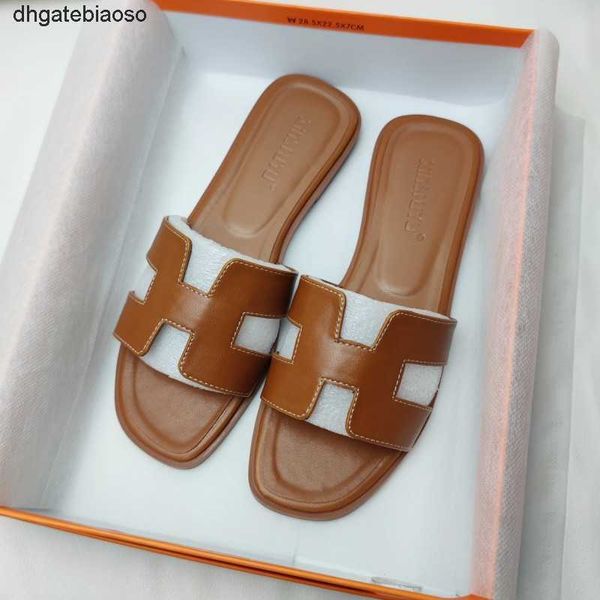 fashionable slippers with sandals wearing 2023 bottoms orans girl women designer flat women summer h women's shaped beach one 1kfh
fashionable slippers with sandals wearing 2023 bottoms orans girl women designer flat women summer h women's shaped beach one 1kfh