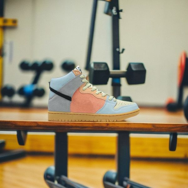 2023 new sb dunks high spectrum casual shoes men basketball shoes particle grey black white green terra blush women running shoe sport with
2023 new sb dunks high spectrum casual shoes men basketball shoes particle grey black white green terra blush women running shoe sport with