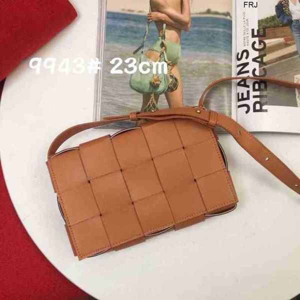 designer bottegas bags venetas cassettes bag new versatile square woven cowhide womens bag ins small leather messenger magic cube one shoul
designer bottegas bags venetas cassettes bag new versatile square woven cowhide womens bag ins small leather messenger magic cube one shoul