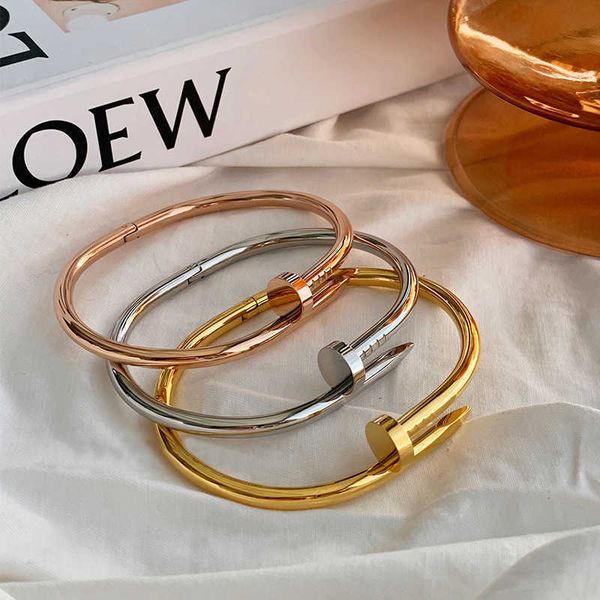 selling item new card diamondless nail bracelet with open style colorless titanium steel 18 k gold ins hand jewelry, Black
selling item new card diamondless nail bracelet with open style colorless titanium steel 18 k gold ins hand jewelry, Black