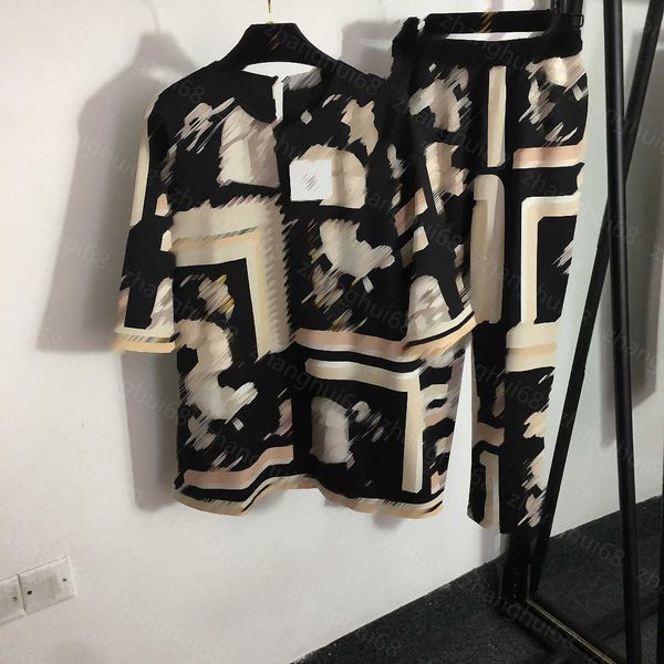 23ss womens designer clothing casual suit women pants sets heavy drill printing short sleeve t-shirt high waist straight trousers set women, White
23ss womens designer clothing casual suit women pants sets heavy drill printing short sleeve t-shirt high waist straight trousers set women, White
