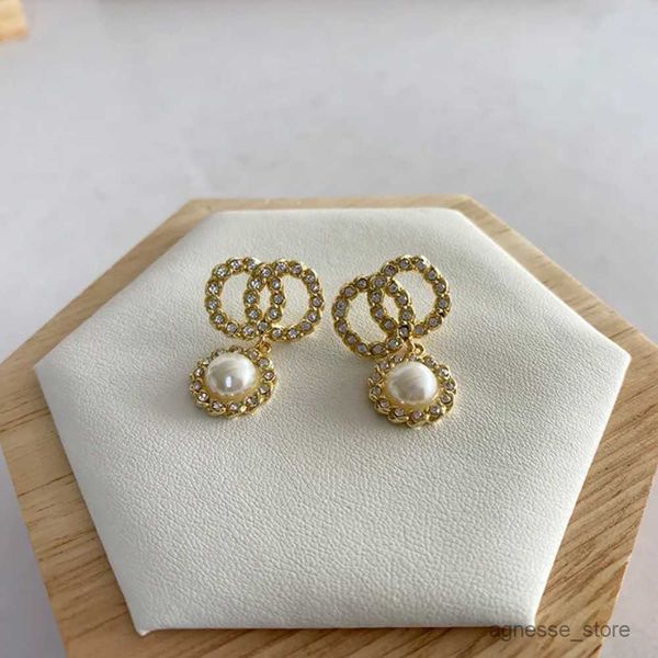 stud designer letter earrings earrings luxury jewelry for women fashion wedding non-fading non-allergic r230616, Golden;silver
stud designer letter earrings earrings luxury jewelry for women fashion wedding non-fading non-allergic r230616, Golden;silver