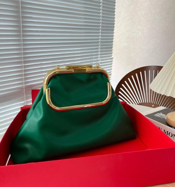 big v metal frame spermv designer bags women handbag fashion shoulder soft leather clutch 6colours ladies luxury cosmetic bag woman handbags
big v metal frame spermv designer bags women handbag fashion shoulder soft leather clutch 6colours ladies luxury cosmetic bag woman handbags
