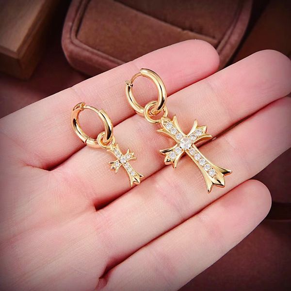famous women's designer cross luxury fashion earrings girl love gifts popular jewelry and jewelry in europe and america with box, Golden;silver
famous women's designer cross luxury fashion earrings girl love gifts popular jewelry and jewelry in europe and america with box, Golden;silver