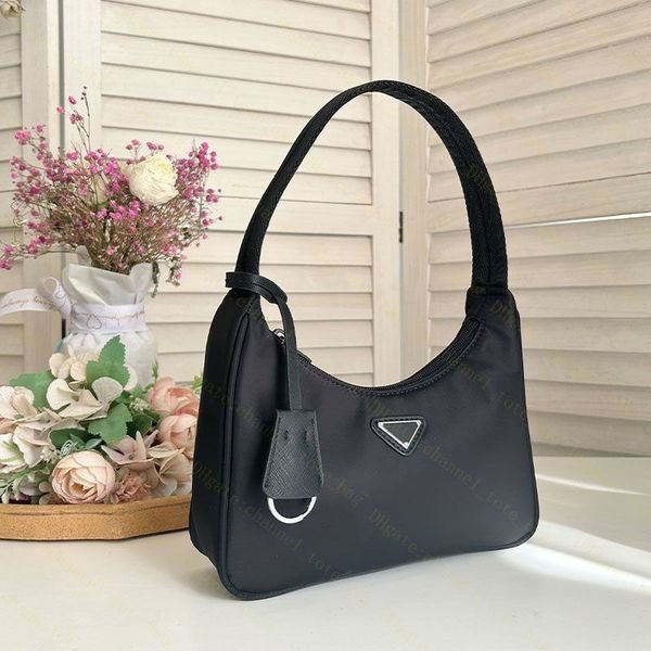 luxurys handbag shoulder bag nylon small pink tote bag mens womens luxury chain hobo wallet leather messenger mini handbag designer lady bag
luxurys handbag shoulder bag nylon small pink tote bag mens womens luxury chain hobo wallet leather messenger mini handbag designer lady bag