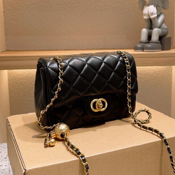 designer bag shoulder bag luxury handbags totes bags chain bag clutch flap women check thread purse double letters solid hasp waist square s
designer bag shoulder bag luxury handbags totes bags chain bag clutch flap women check thread purse double letters solid hasp waist square s