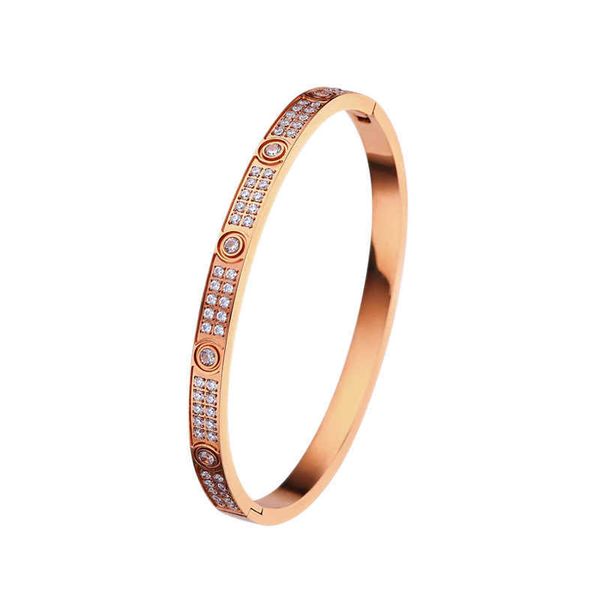 high-quality selling mantianxing bracelet two row three diamond micro inlaid full titanium steel cnc craft carde07a, Black
high-quality selling mantianxing bracelet two row three diamond micro inlaid full titanium steel cnc craft carde07a, Black
